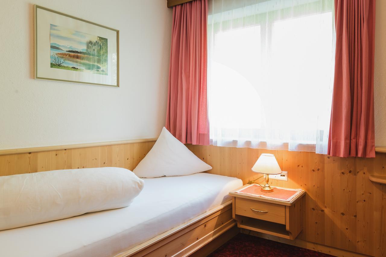 Hotel Garni Tirol Ladis Exterior foto